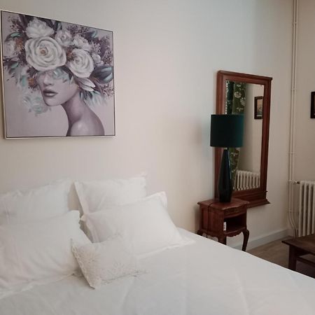 Domaine De Pladuc Bed & Breakfast Lachaise ภายนอก รูปภาพ